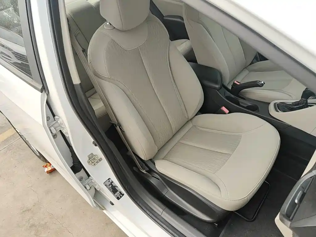 Buick Excelle — миниатюра 25