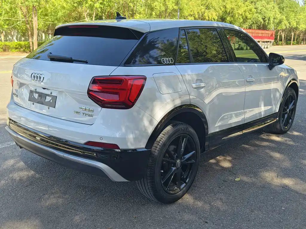 Audi Q2L — миниатюра 5