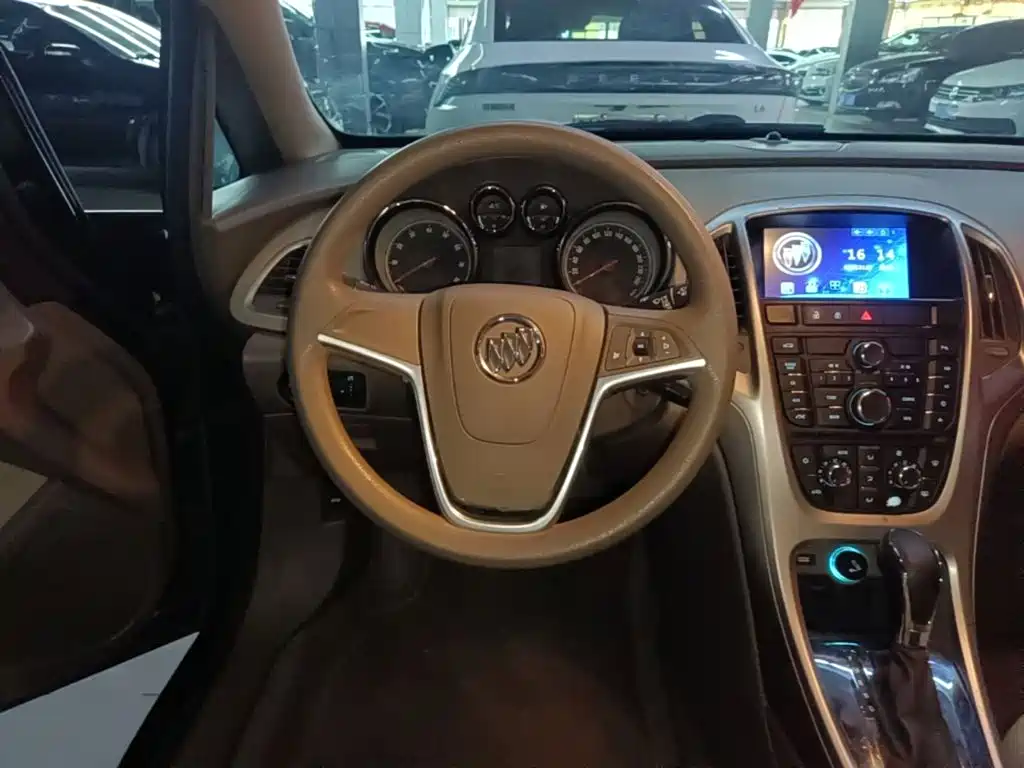 Buick Excelle — миниатюра 11