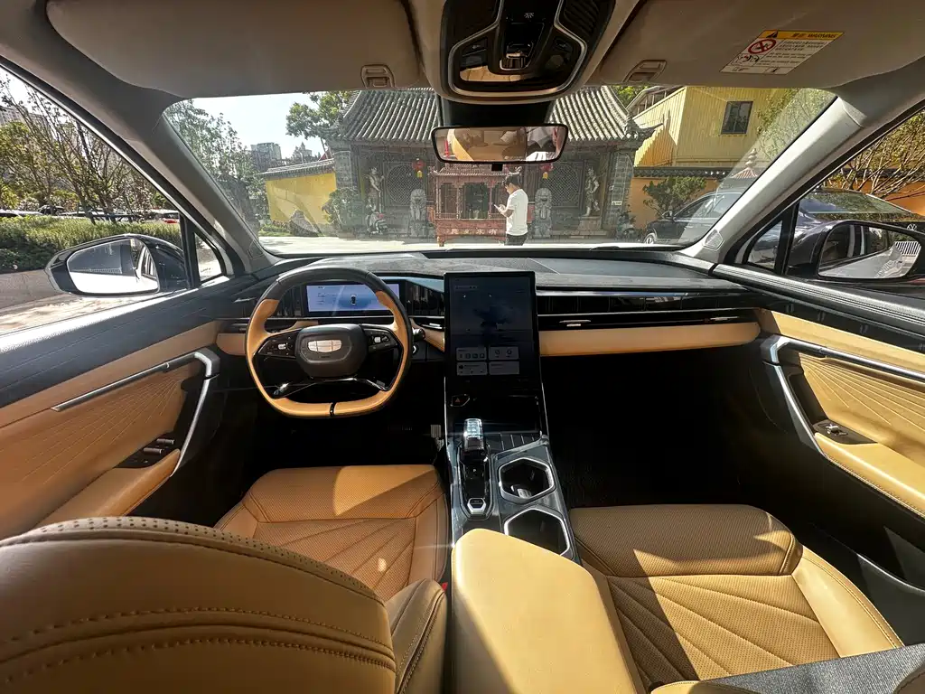 Geely Boyue L — миниатюра 6