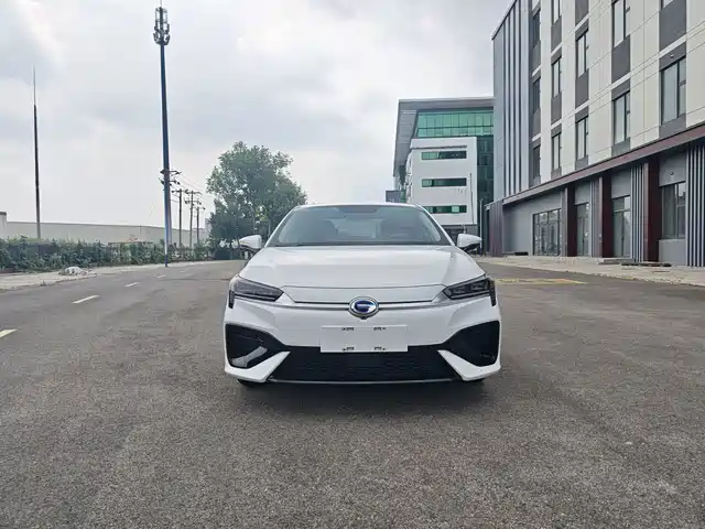 2020 GAC Aion S