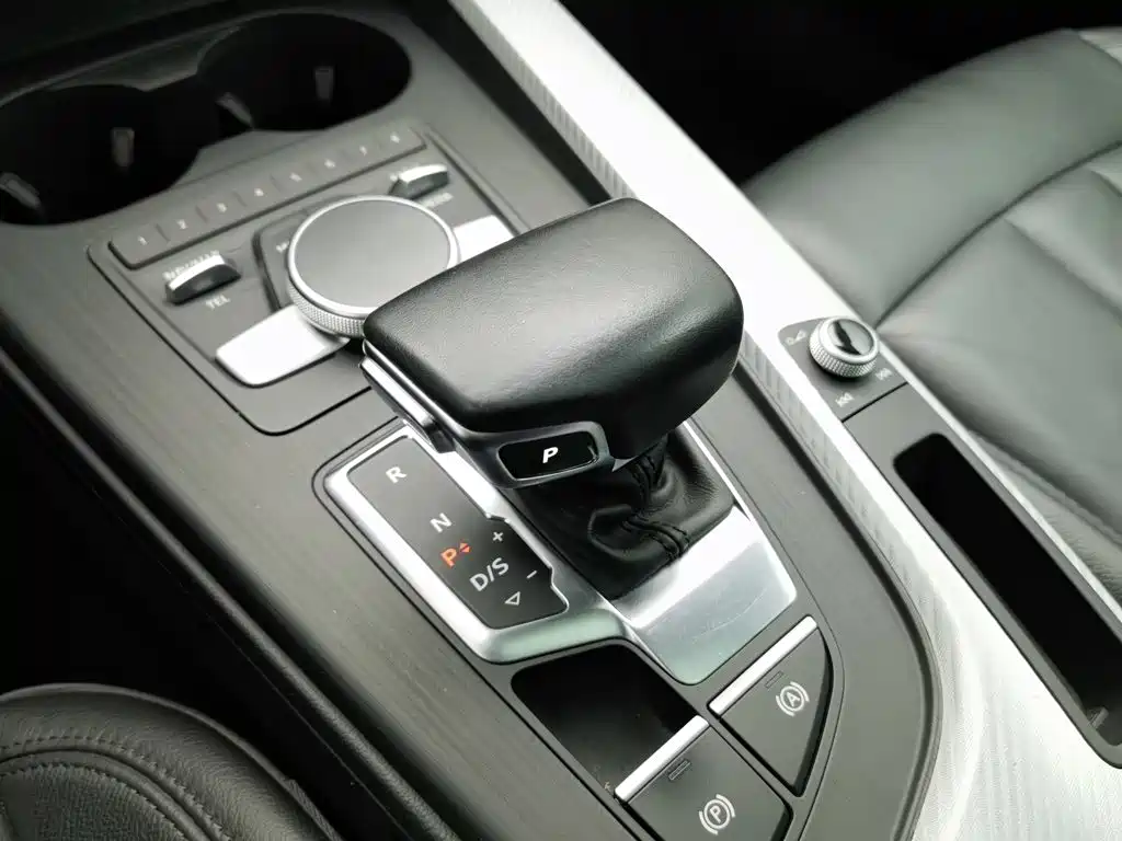 Audi A4L — миниатюра 13