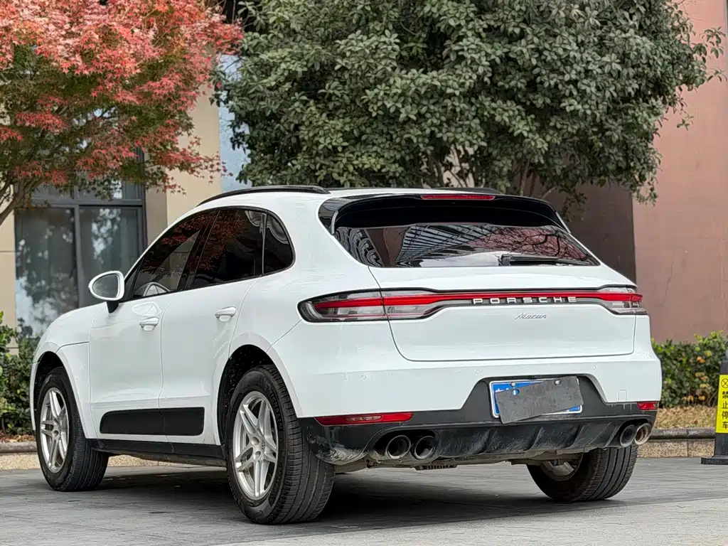 Porsche Macan — миниатюра 10