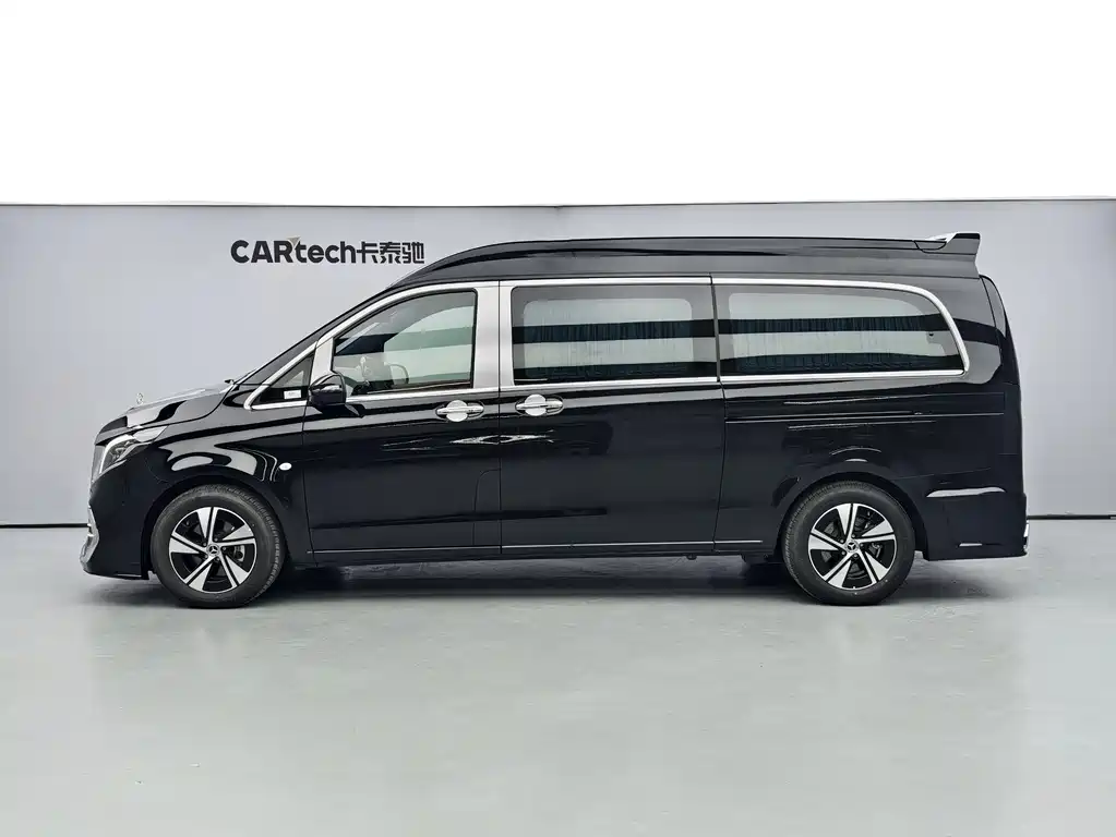 Mercedes-Benz Vito 2024 2.0T 7 мест