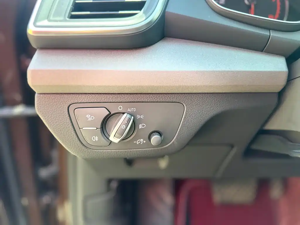Audi Q5L — миниатюра 15