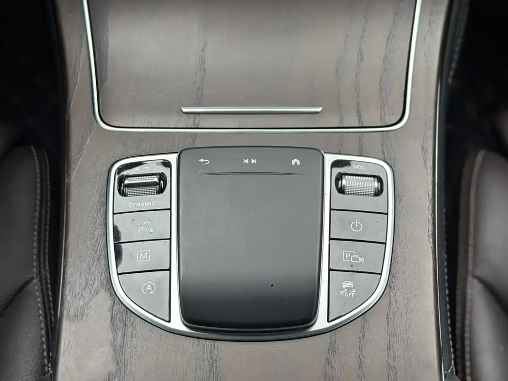 Mercedes-Benz GLC — миниатюра 12
