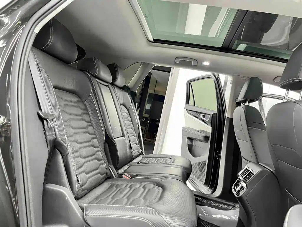 Volkswagen Teramont — миниатюра 7