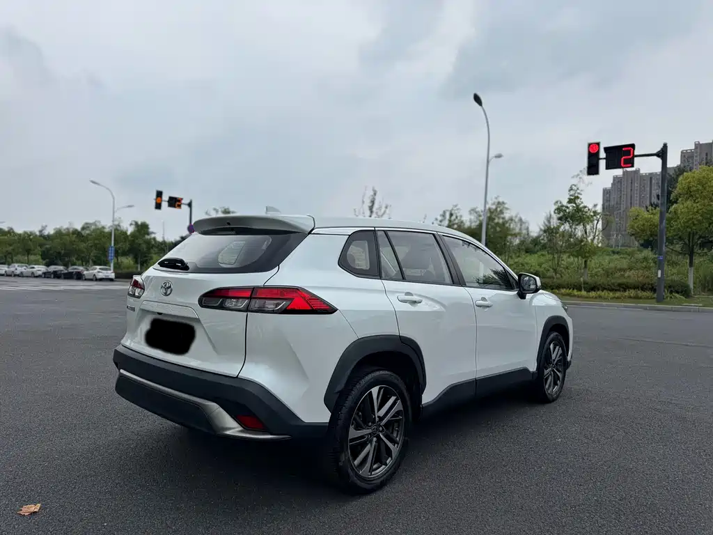 Toyota Frontlander — миниатюра 6