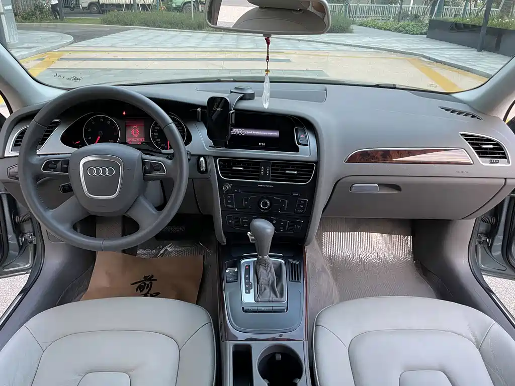 Audi A4L — миниатюра 8