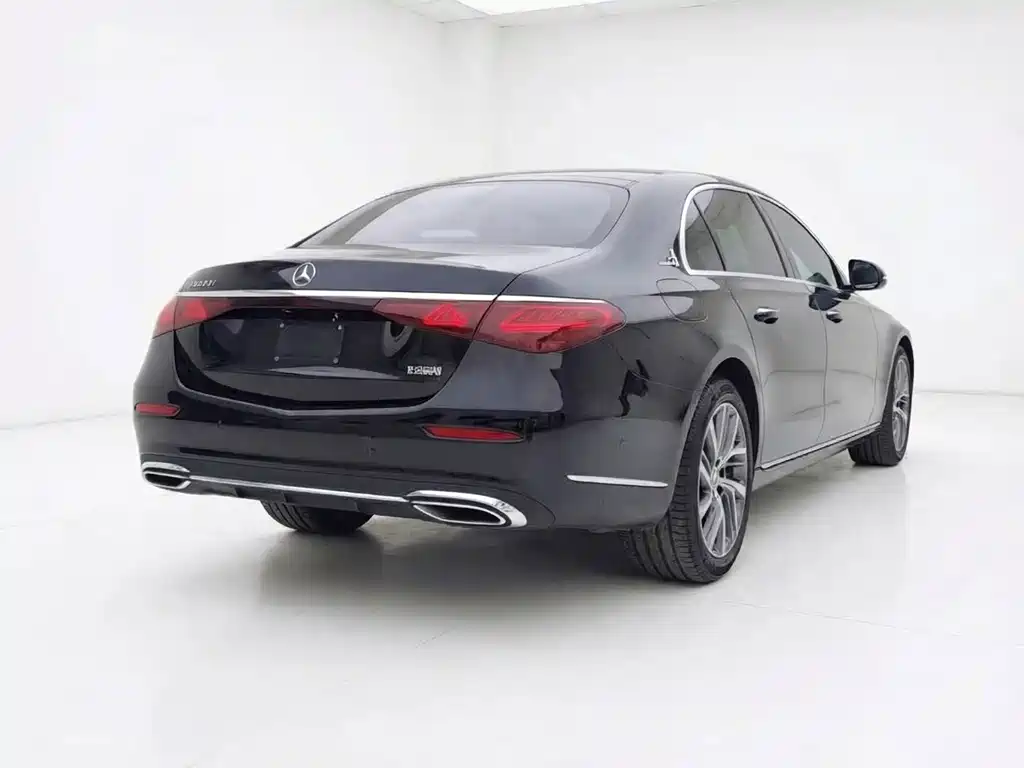 Mercedes-Benz E-Class — миниатюра 9