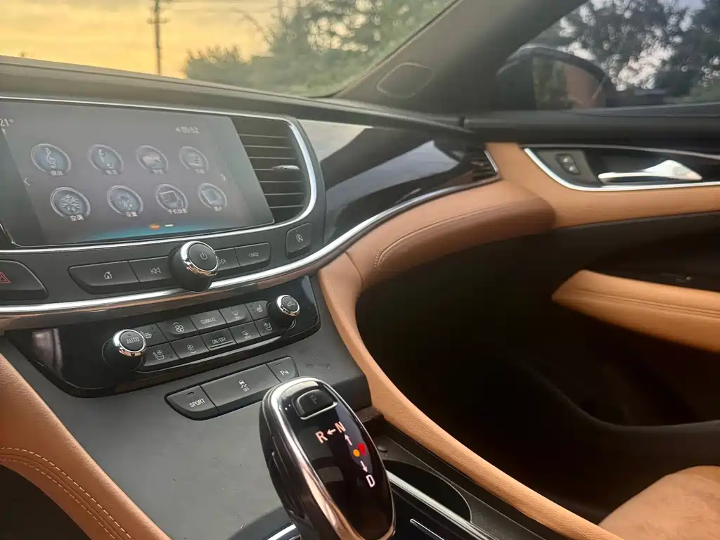 Buick LaCrosse — миниатюра 9