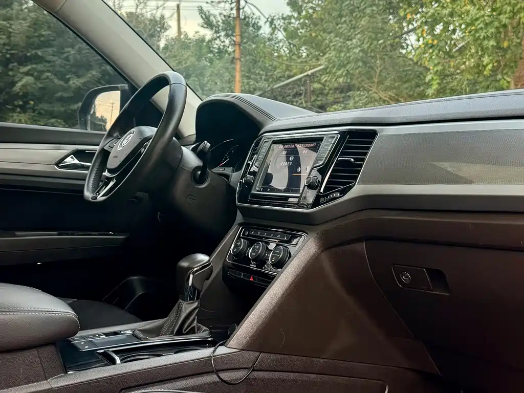 Volkswagen Teramont — миниатюра 7