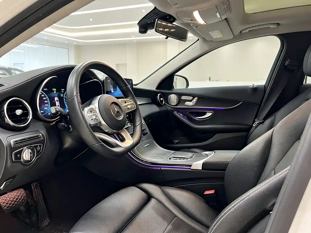 Mercedes-Benz C-Class — миниатюра 11