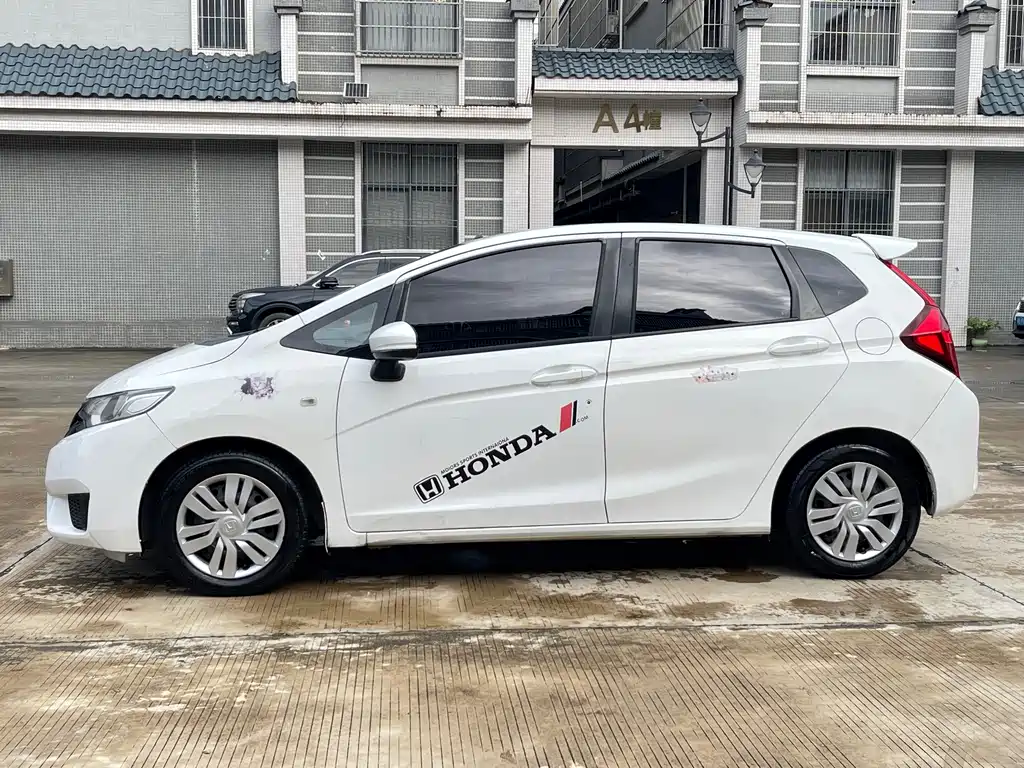 Honda Fit — миниатюра 15