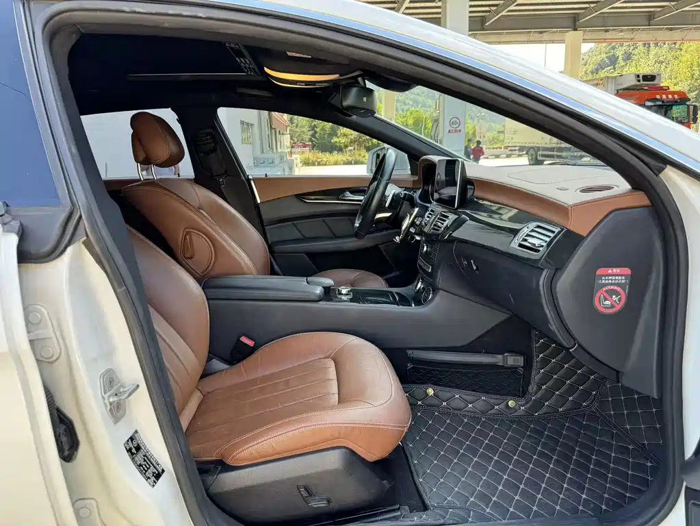 Mercedes-Benz CLS — миниатюра 14