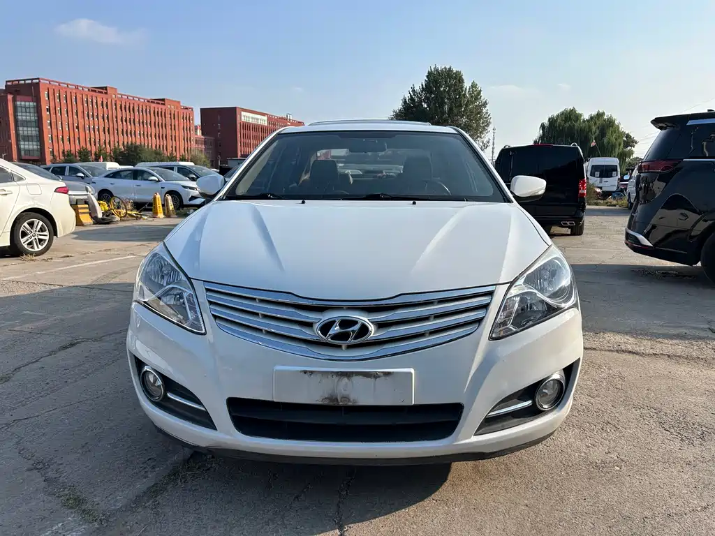 Hyundai Elantra — миниатюра 2