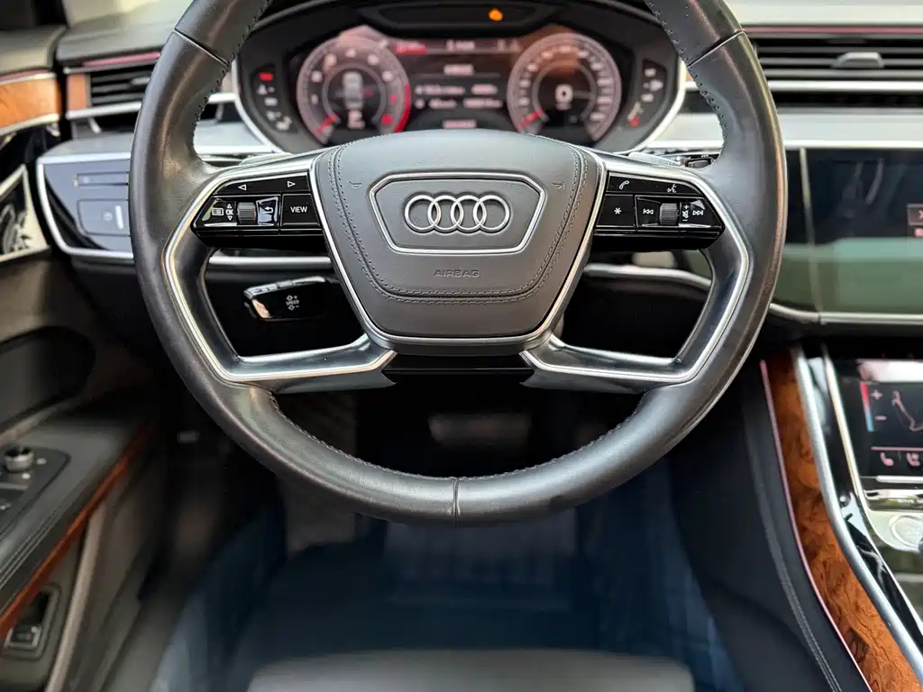 Audi A8 — миниатюра 7
