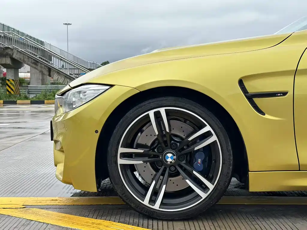 BMW M4 — миниатюра 6