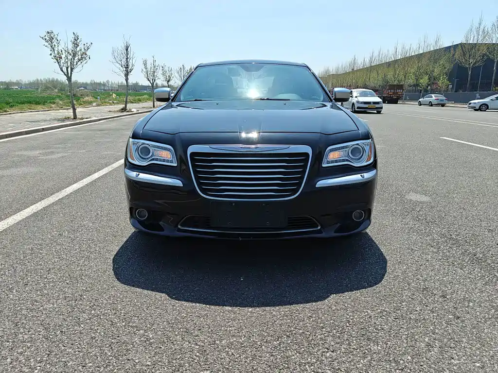 Chrysler 300C — миниатюра 2
