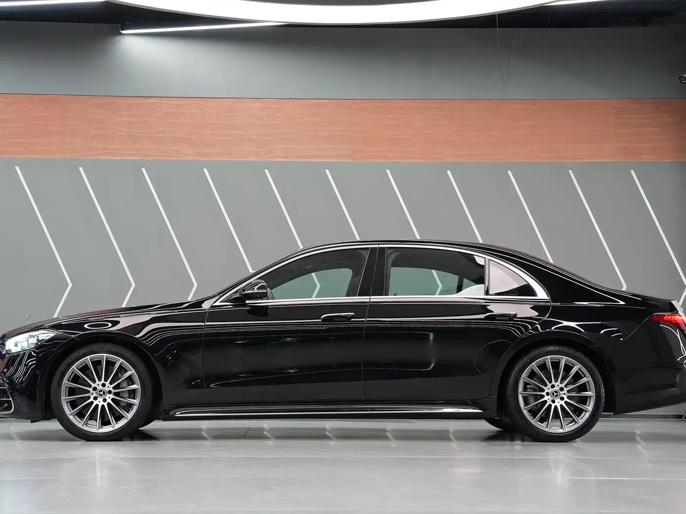Mercedes-Benz S-class id 4546047 из Китая 23