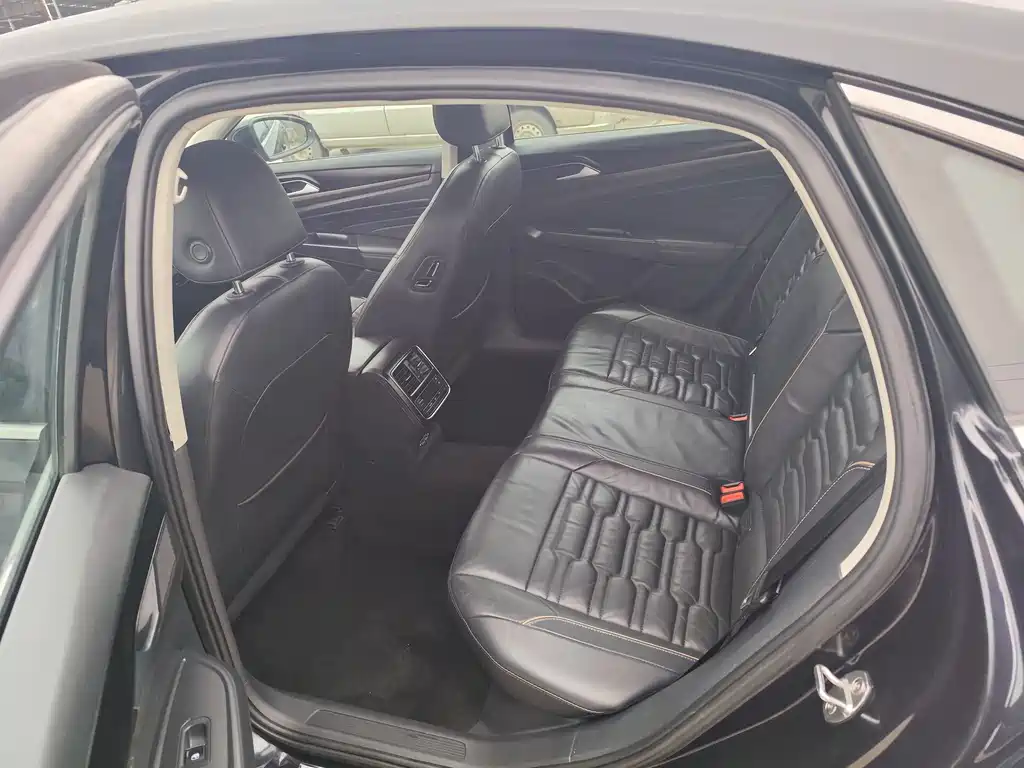 Volkswagen Passat 2019 330TSI Elite VI
