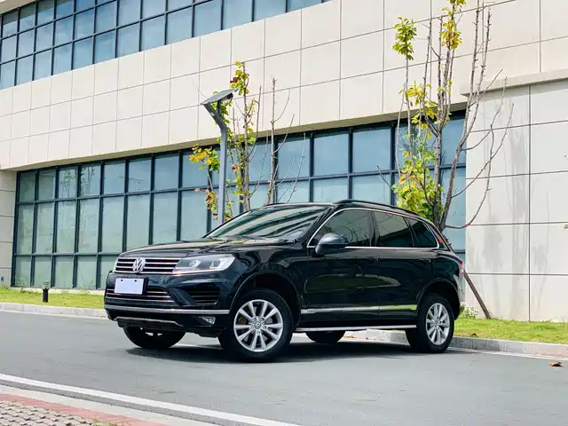 VOLKSWAGEN TOUAREG 2017