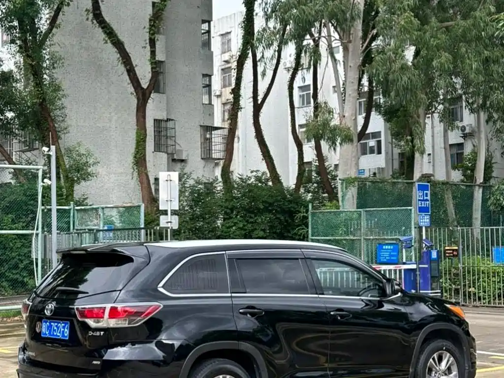 Toyota Highlander — миниатюра 7