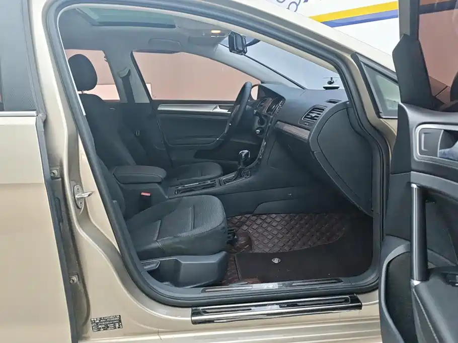 Volkswagen Golf — миниатюра 8