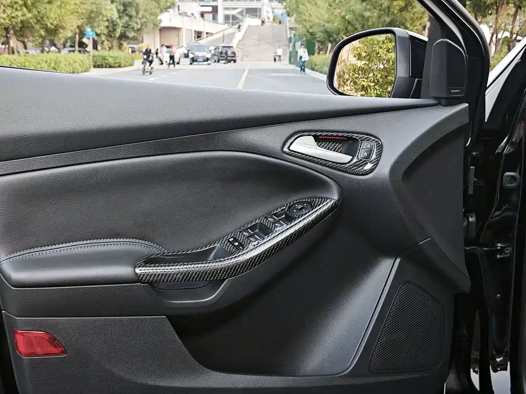 Ford Focus (Import) — миниатюра 14
