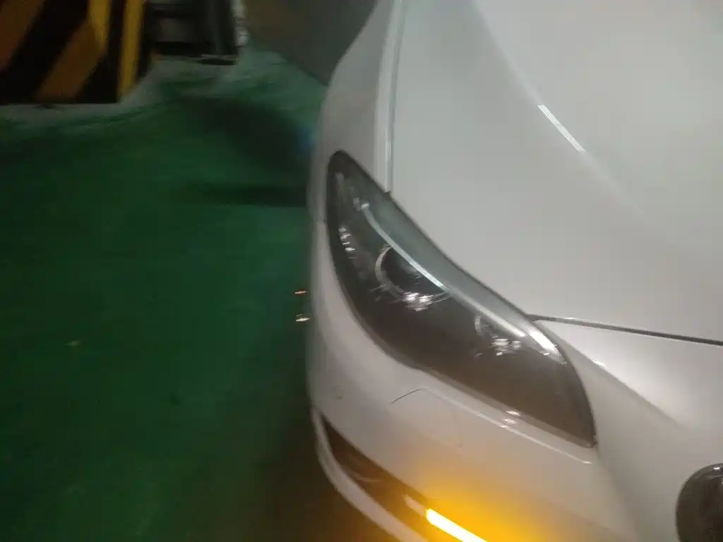 BMW 5 Series — миниатюра 7
