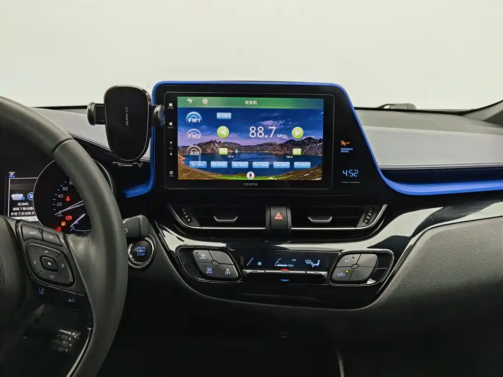 Toyota IZOA — миниатюра 12