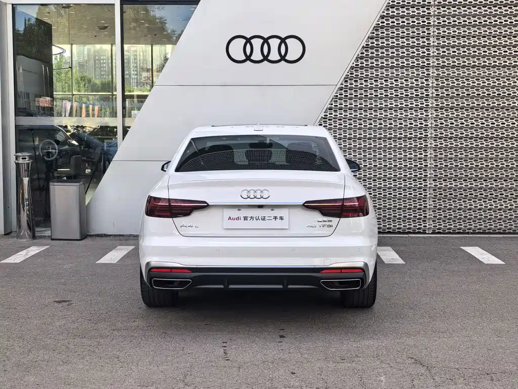 Audi A4L — миниатюра 4