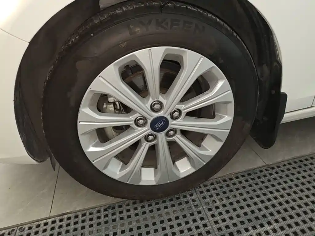 Ford Escort — миниатюра 23