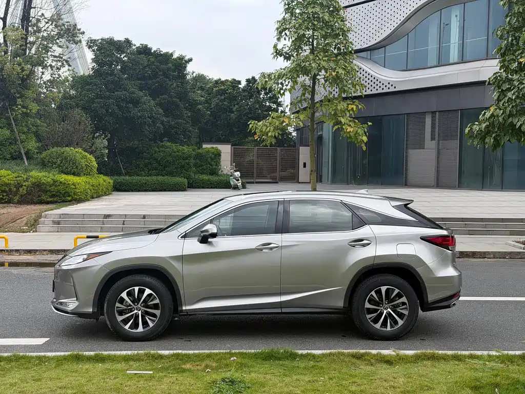 Lexus RX — миниатюра 17