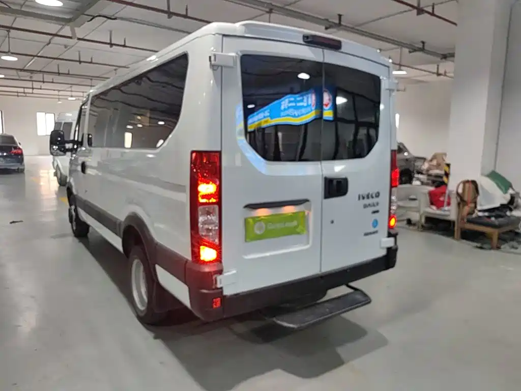 IVECO Ousheng — миниатюра 5