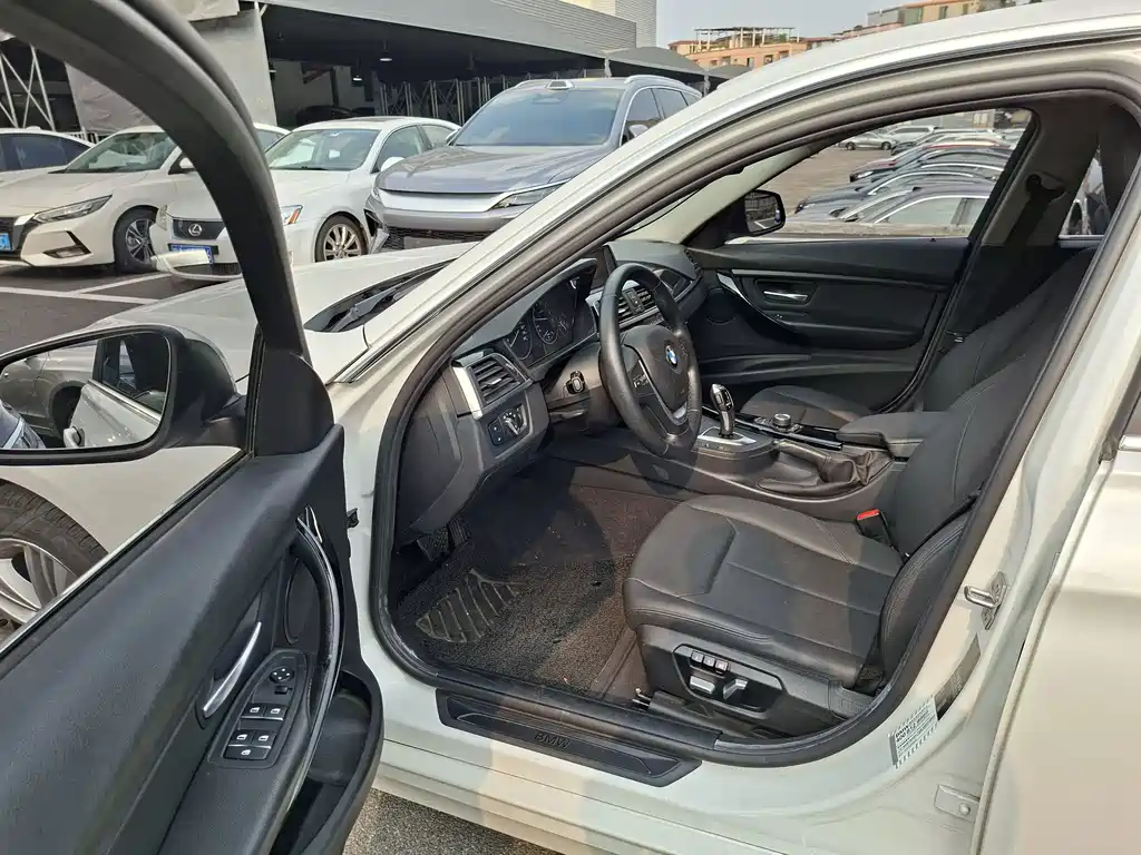 BMW 3 Series — миниатюра 15
