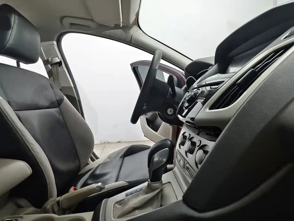 Ford Focus — миниатюра 14