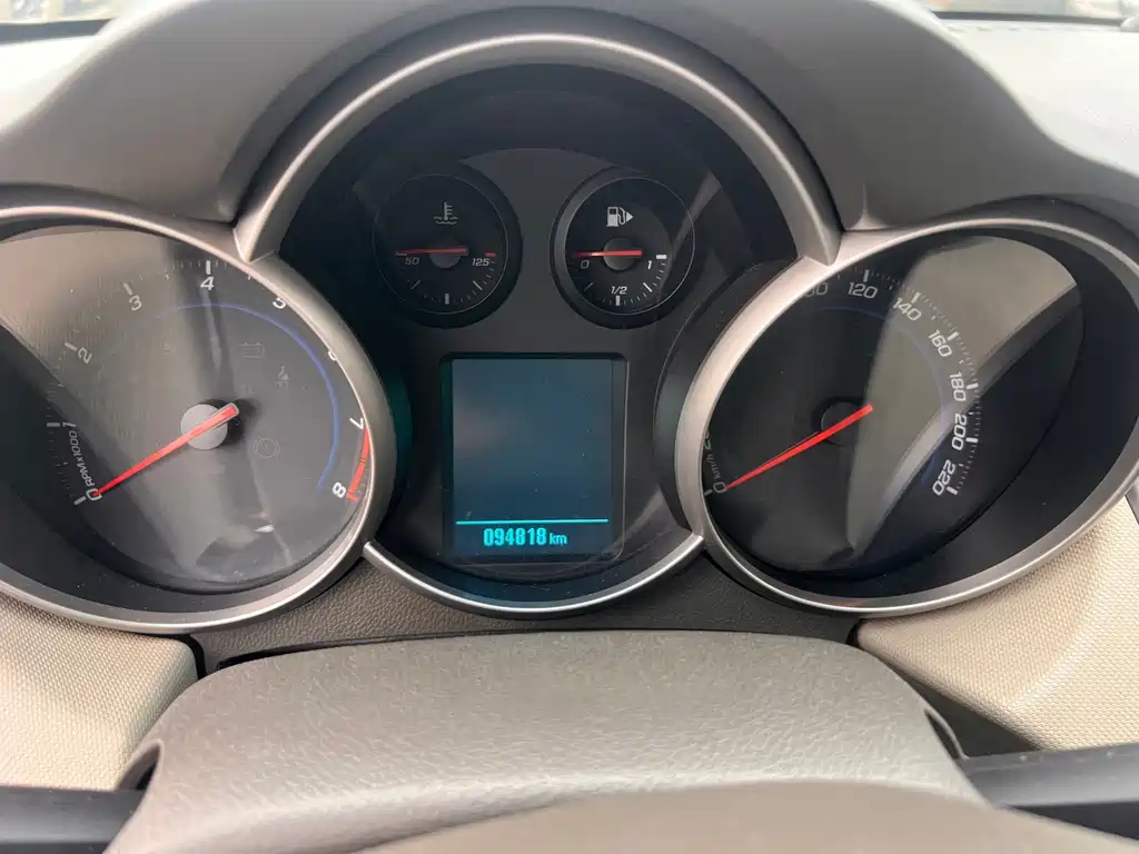 Chevrolet Cruze — миниатюра 10