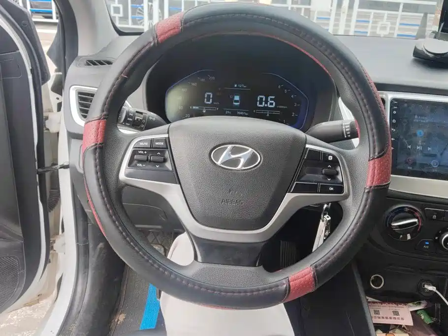 Hyundai Verna — миниатюра 15