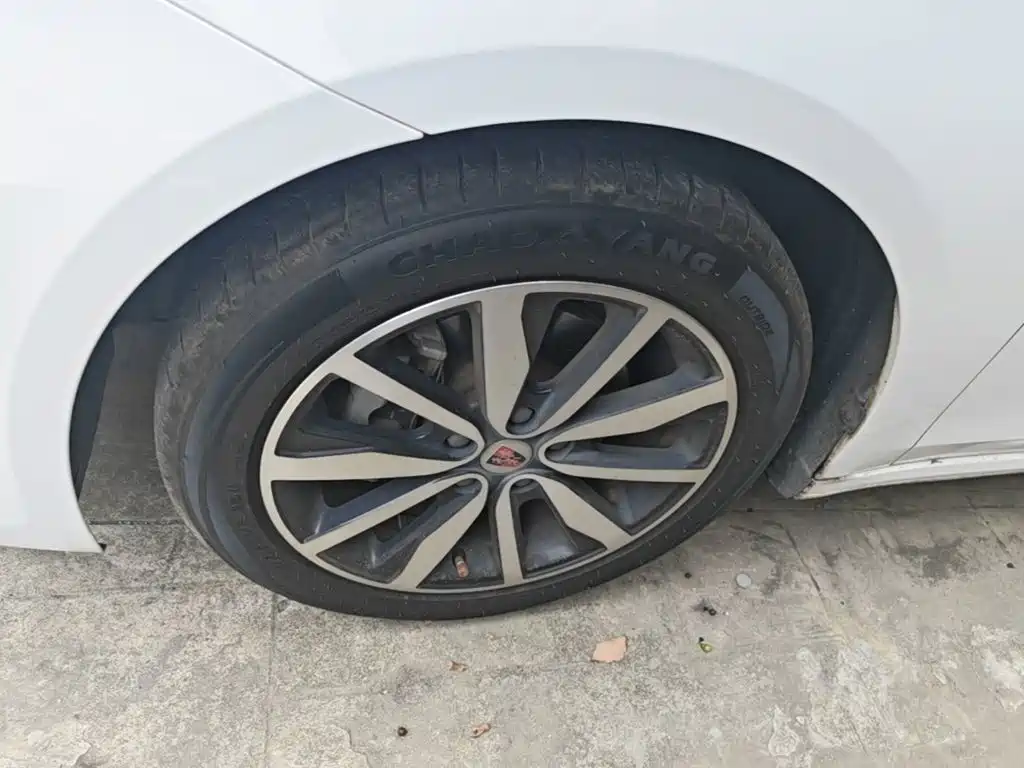 Roewe i6 Classic — миниатюра 23
