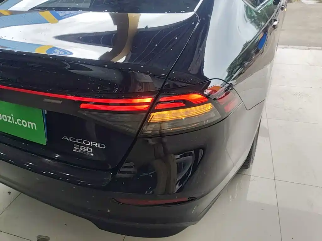 Honda Accord — миниатюра 8