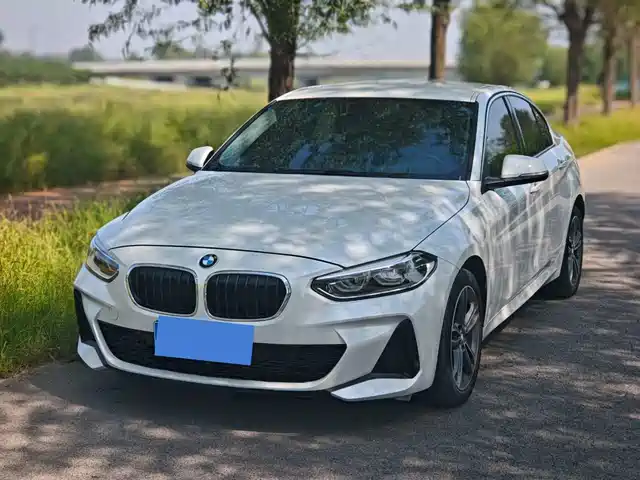 BMW  1 SERIES 2023