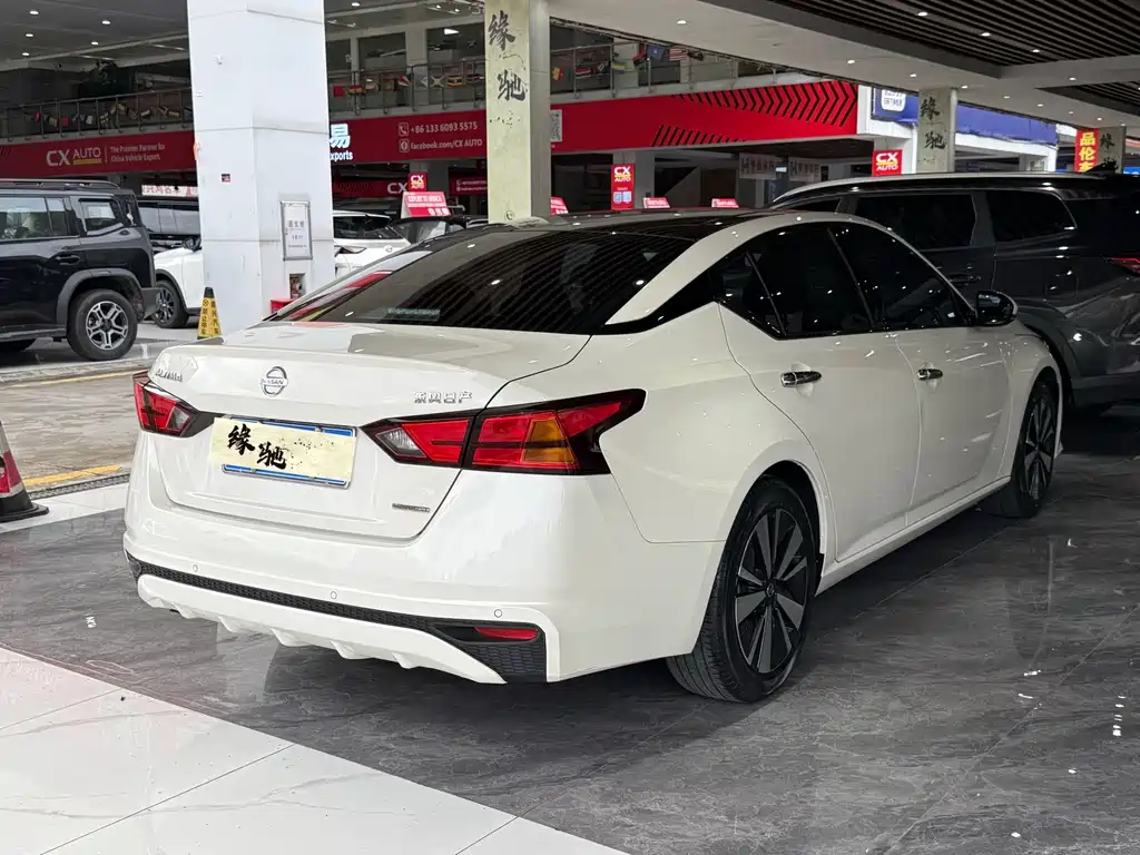 Nissan Teana — миниатюра 6