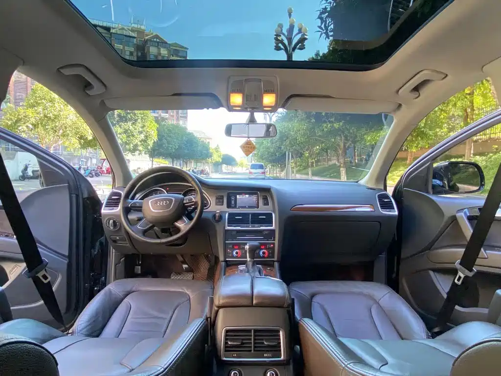 Audi Q7 — миниатюра 6