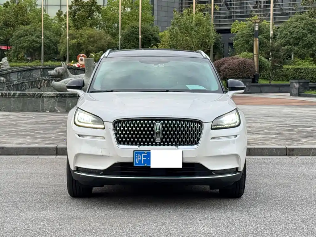 Lincoln Corsair — миниатюра 2