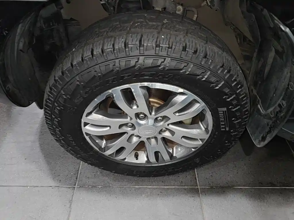 Ford Everest — миниатюра 23