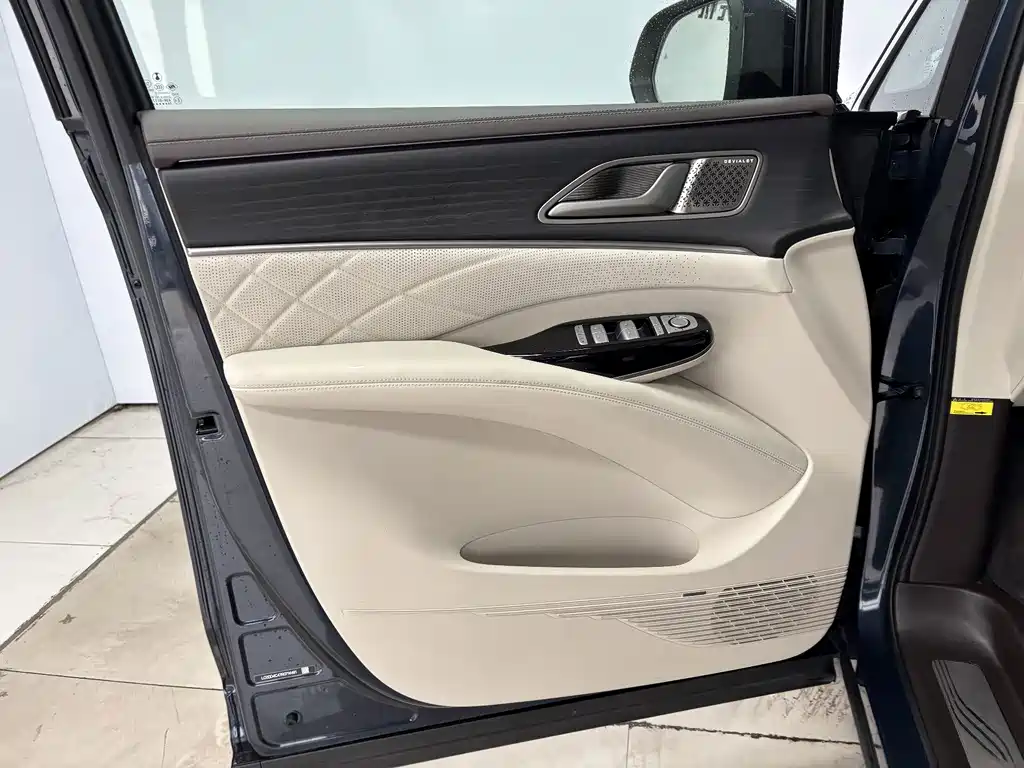 Denza Denza D9 — миниатюра 10