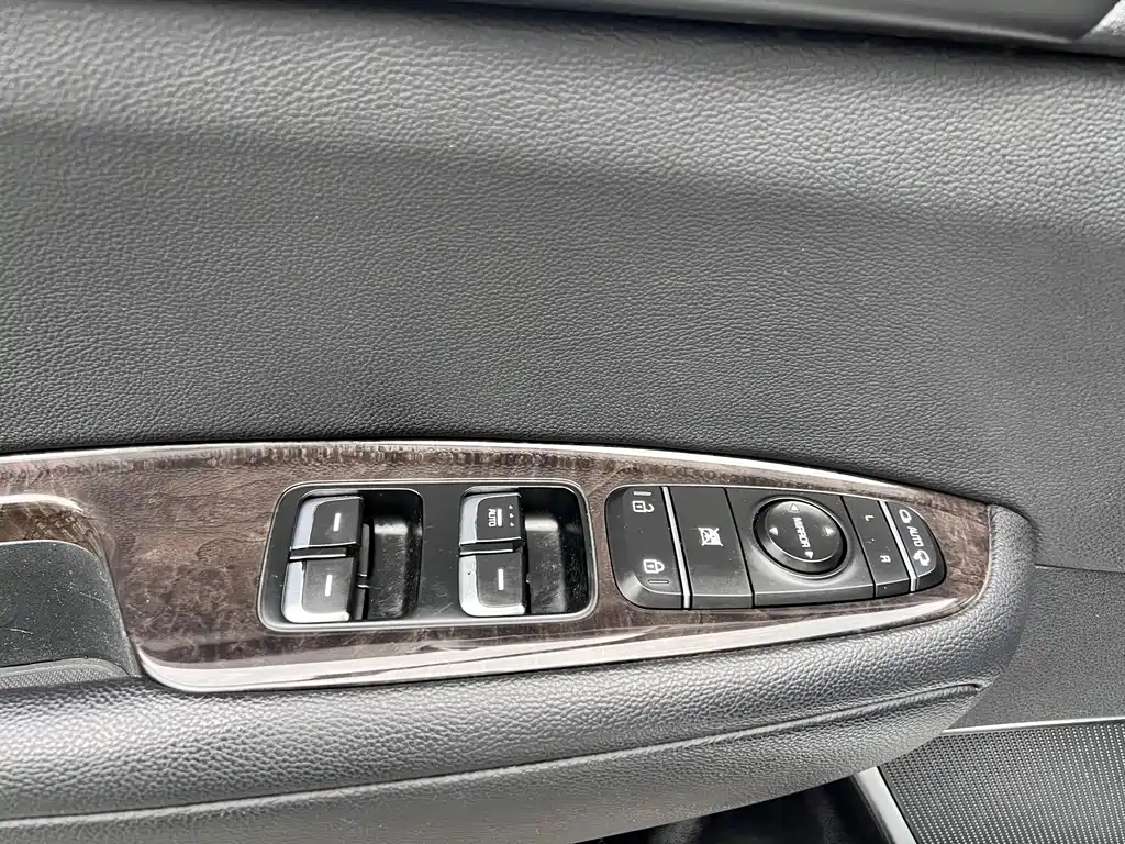 Kia K5 — миниатюра 7