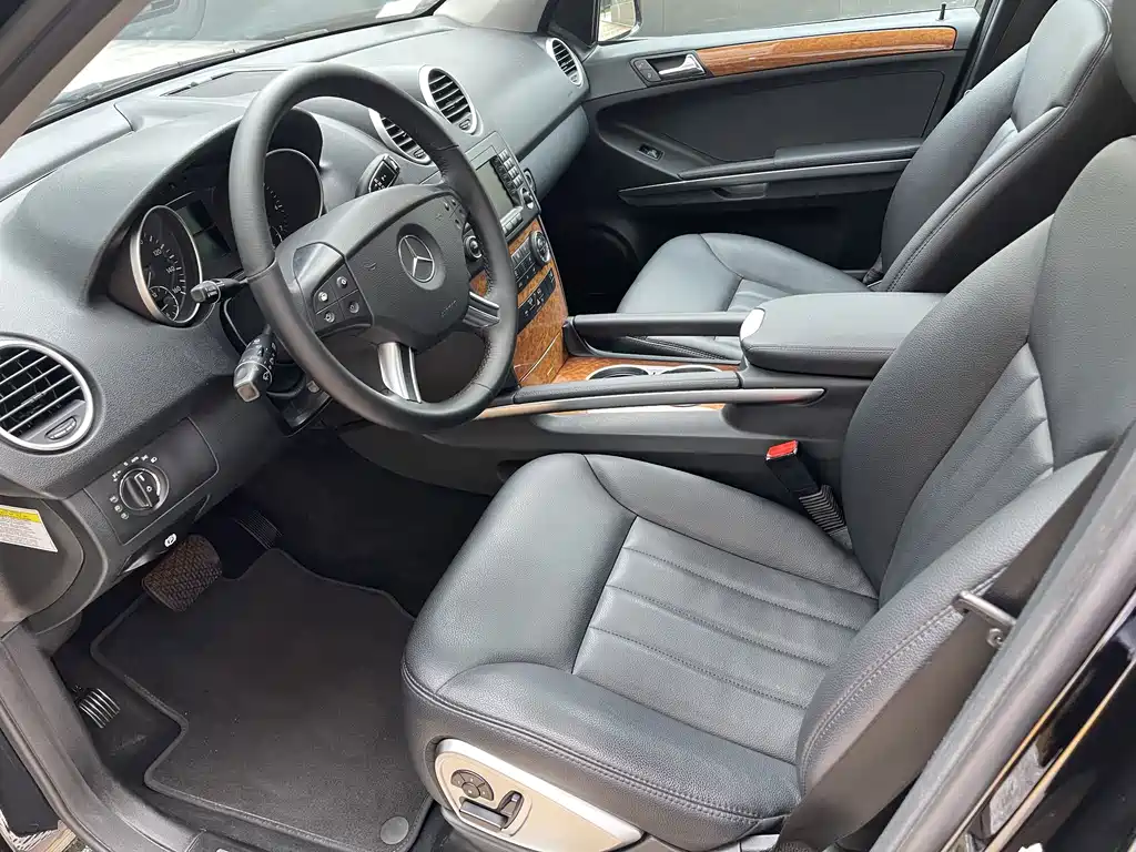 Mercedes-Benz M-Class — миниатюра 6