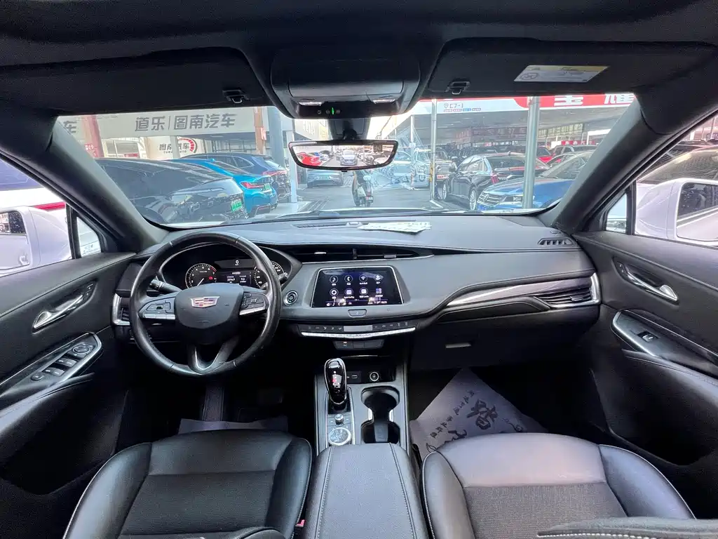 Cadillac XT4 — миниатюра 13